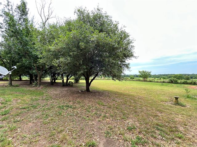 250 County Road 2426, Como, TX 75431