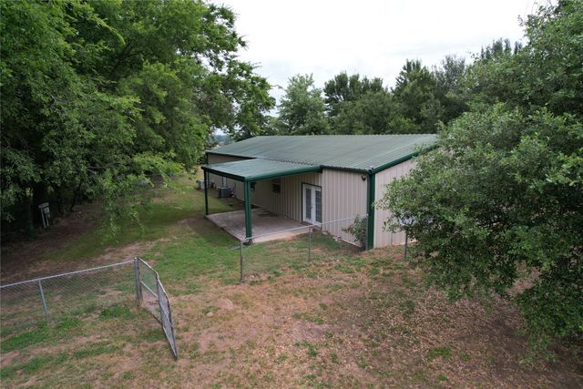 250 County Road 2426, Como, TX 75431