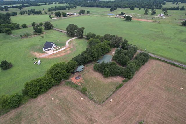 250 County Road 2426, Como, TX 75431
