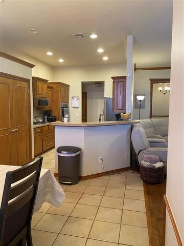 3004 Bretford Way, Norman, OK 73071