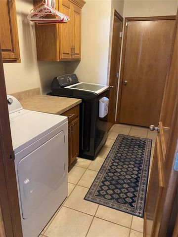 3004 Bretford Way, Norman, OK 73071