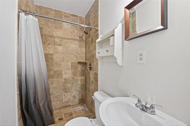 13010 Abalone Way, Houston, TX 77044