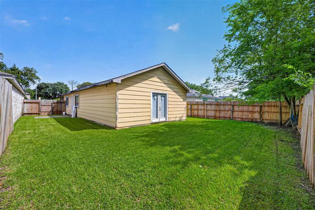 13010 Abalone Way, Houston, TX 77044