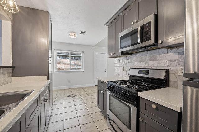 13010 Abalone Way, Houston, TX 77044