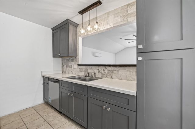 13010 Abalone Way, Houston, TX 77044