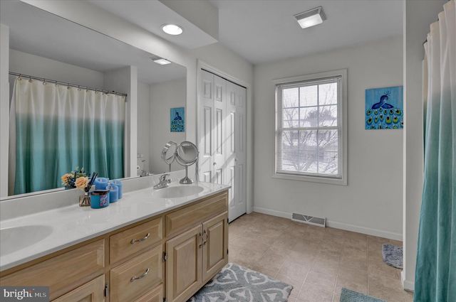 107 FARMINGTON WAY, Mount Joy, PA 17552