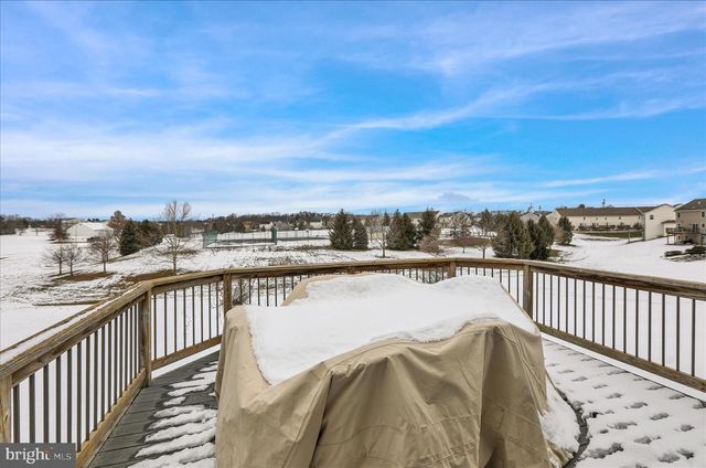 107 FARMINGTON WAY, Mount Joy, PA 17552