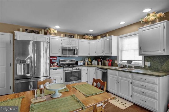 107 FARMINGTON WAY, Mount Joy, PA 17552