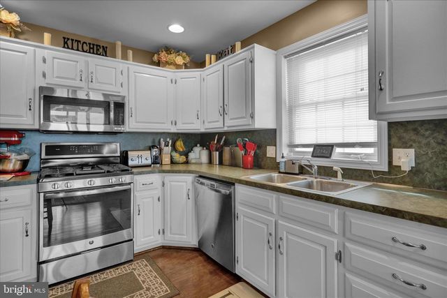 107 FARMINGTON WAY, Mount Joy, PA 17552