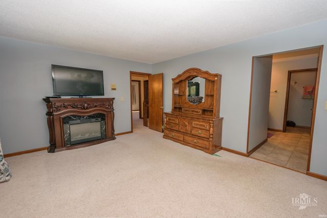 443 N Cherry Wood Lane, Muncie, IN 47304