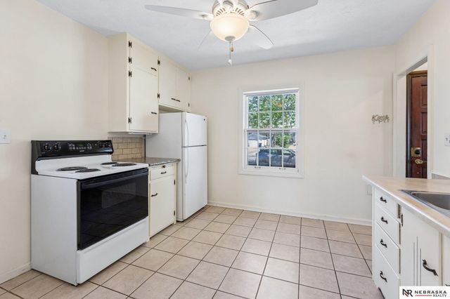 2812 N 58th Street, Omaha, NE 68104