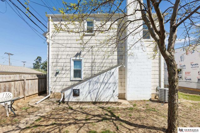 2812 N 58th Street, Omaha, NE 68104