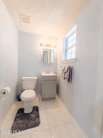 188 Acacia Avenue, Biloxi, MS 39530
