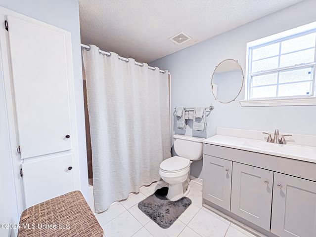 188 Acacia Avenue, Biloxi, MS 39530