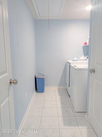 188 Acacia Avenue, Biloxi, MS 39530
