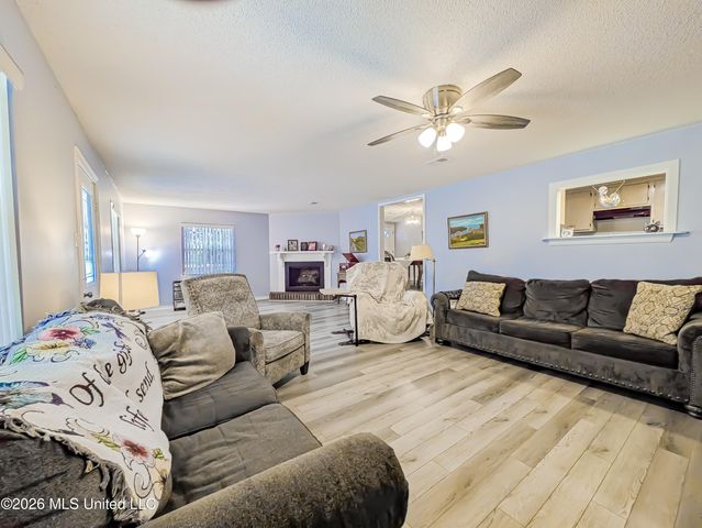 188 Acacia Avenue, Biloxi, MS 39530