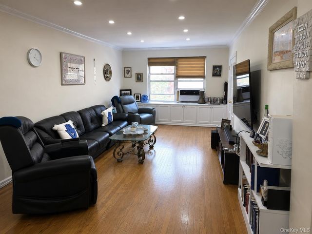 67-38 108th Street C27, Forest Hills, NY 11375