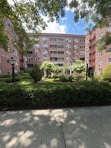 67-38 108th Street C27, Forest Hills, NY 11375