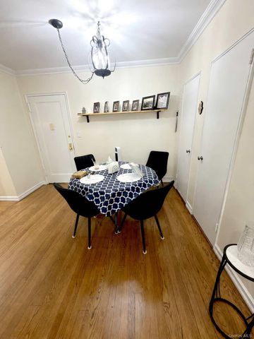67-38 108th Street C27, Forest Hills, NY 11375
