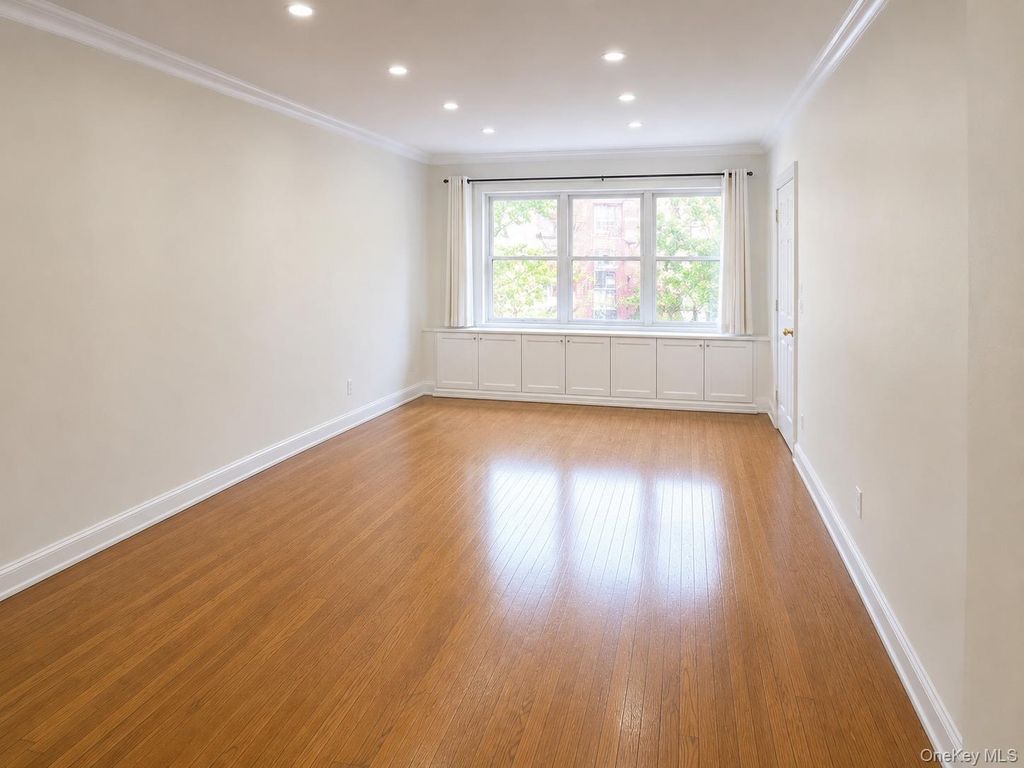 67-38 108th Street C27, Forest Hills, NY 11375 — photo 2