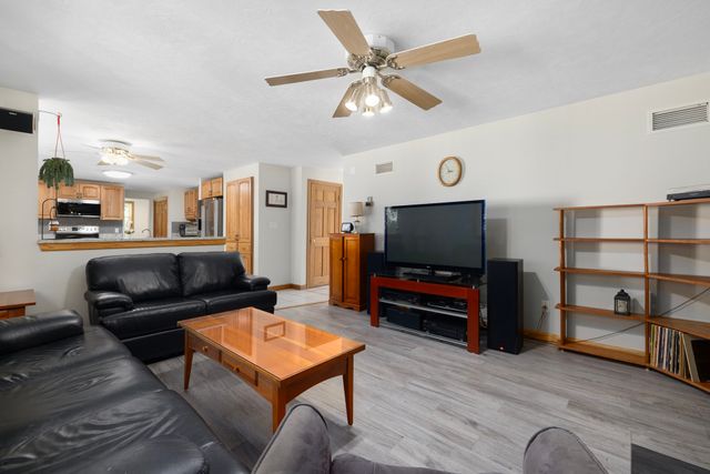 7 Eagle Rock Dr, Millville, MA 01529