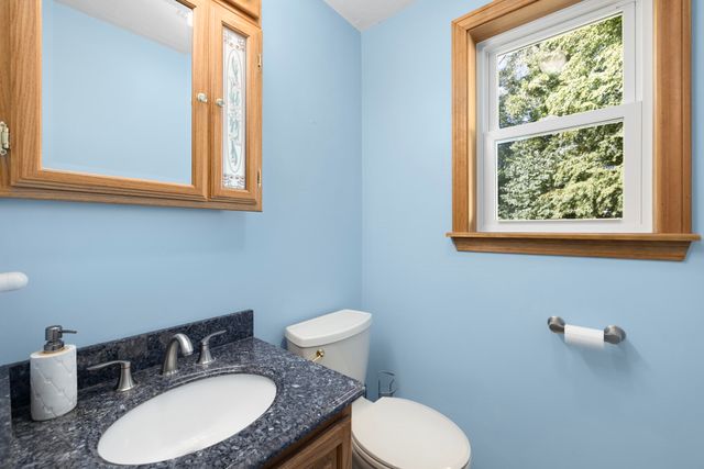 7 Eagle Rock Dr, Millville, MA 01529