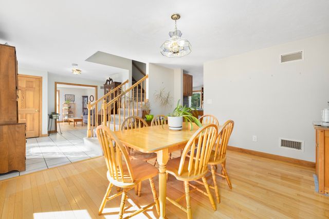 7 Eagle Rock Dr, Millville, MA 01529