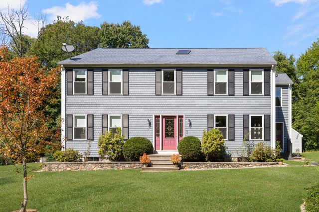 7 Eagle Rock Dr, Millville, MA 01529