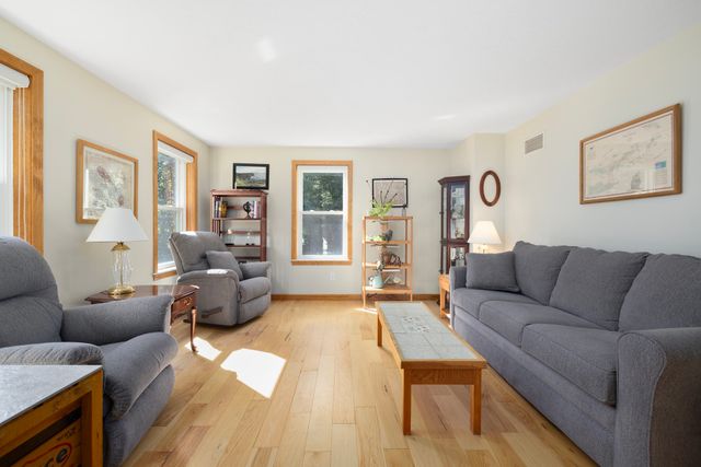 7 Eagle Rock Dr, Millville, MA 01529