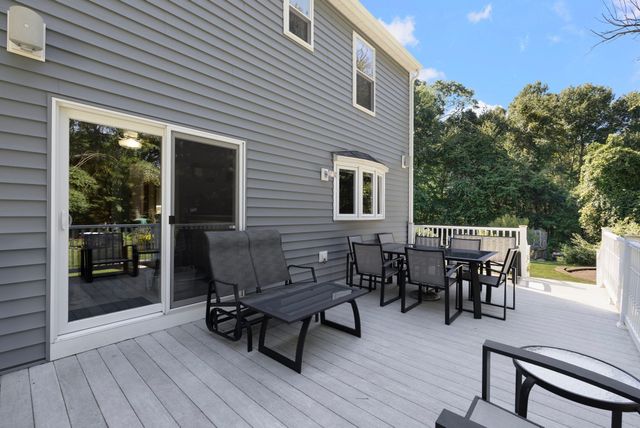 7 Eagle Rock Dr, Millville, MA 01529