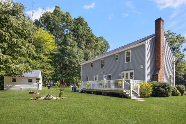 7 Eagle Rock Dr, Millville, MA 01529