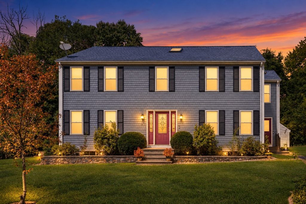 7 Eagle Rock Dr, Millville, MA 01529