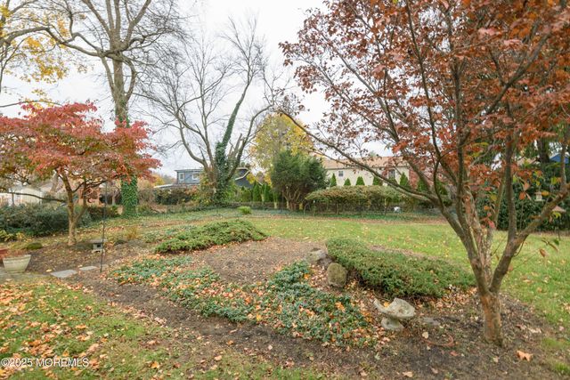 22 Overhill Road, Matawan, NJ 07747