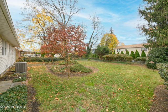 22 Overhill Road, Matawan, NJ 07747