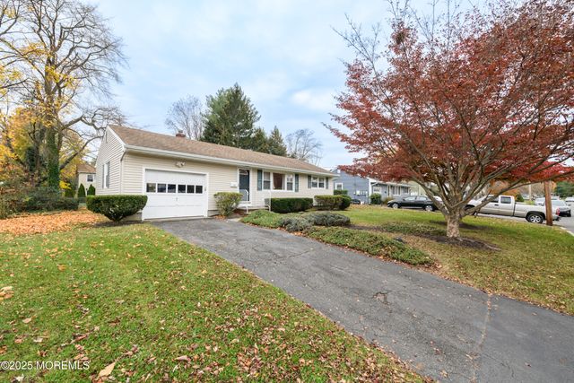22 Overhill Road, Matawan, NJ 07747