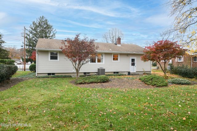 22 Overhill Road, Matawan, NJ 07747