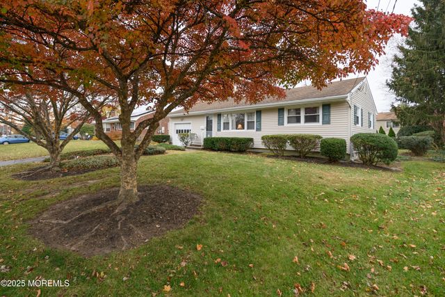 22 Overhill Road, Matawan, NJ 07747