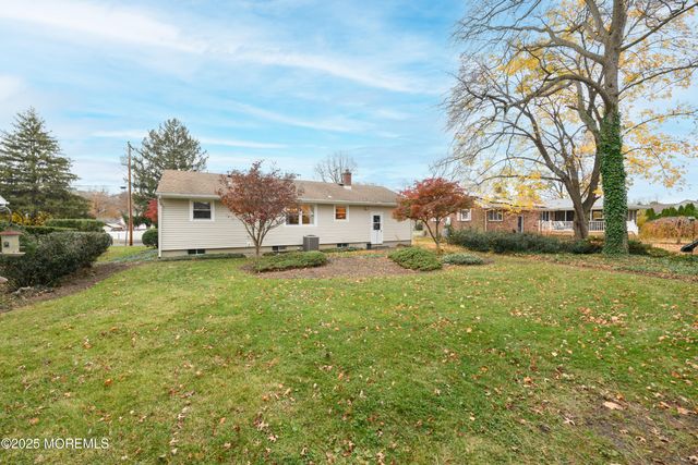 22 Overhill Road, Matawan, NJ 07747
