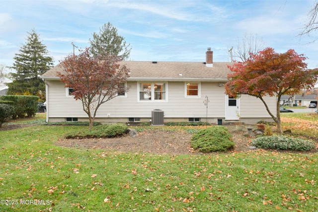22 Overhill Road, Matawan, NJ 07747