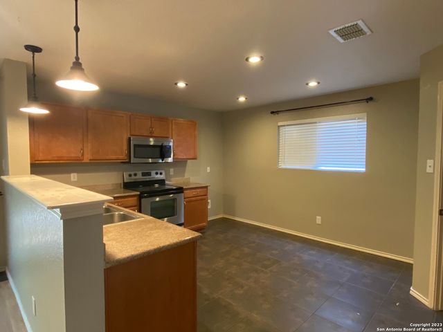 9923 Amber Ledge, San Antonio, TX 78245