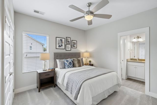 906 Smiley St, Nashville, TN 37206