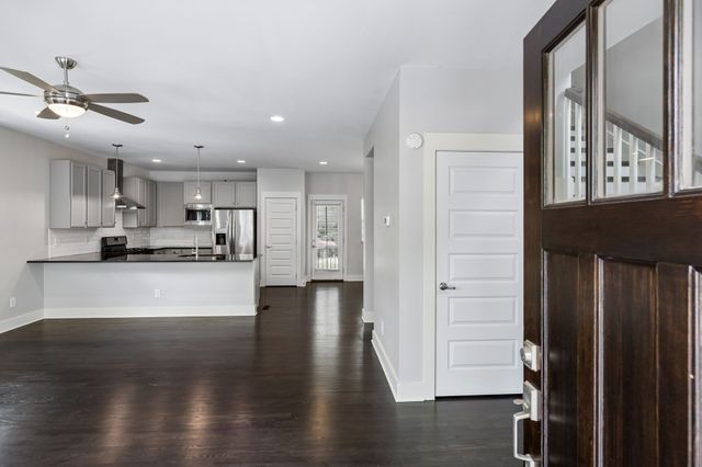 906 Smiley St, Nashville, TN 37206