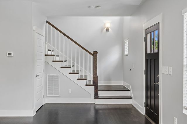 906 Smiley St, Nashville, TN 37206