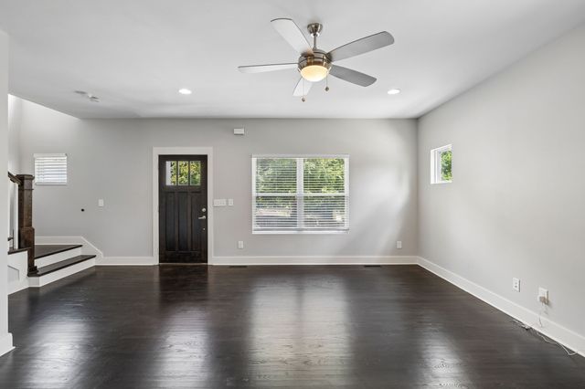 906 Smiley St, Nashville, TN 37206