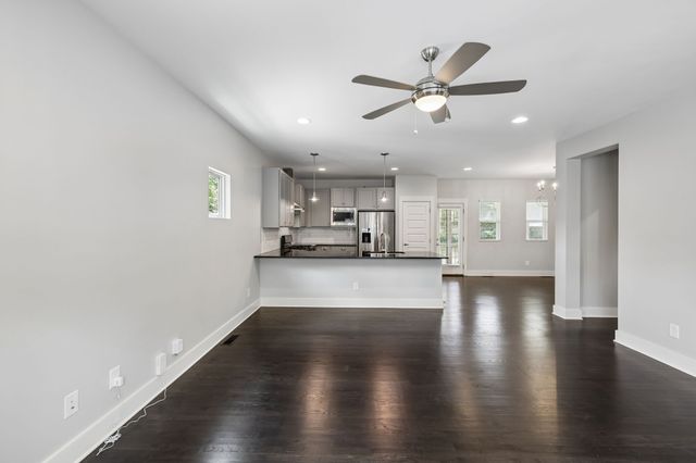 906 Smiley St, Nashville, TN 37206