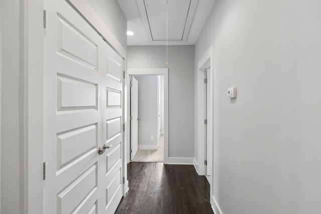 906 Smiley St, Nashville, TN 37206