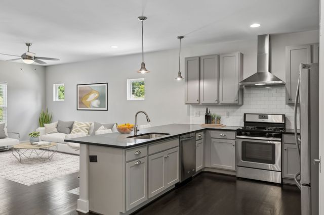 906 Smiley St, Nashville, TN 37206