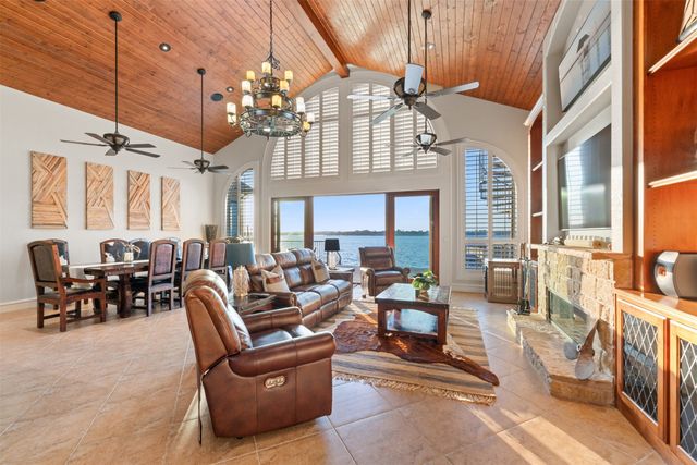 12210 Lake Forest Drive, Azle, TX 76020