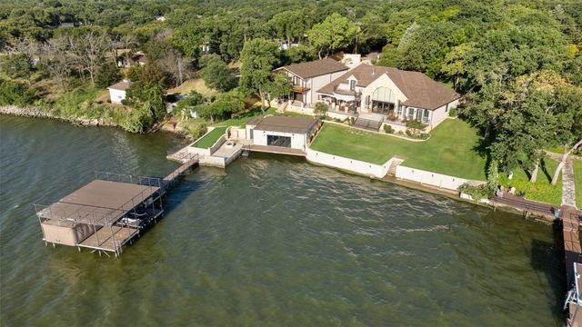 12210 Lake Forest Drive, Azle, TX 76020