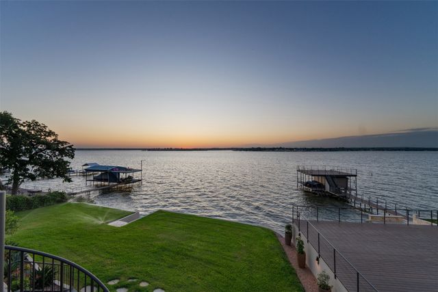 12210 Lake Forest Drive, Azle, TX 76020